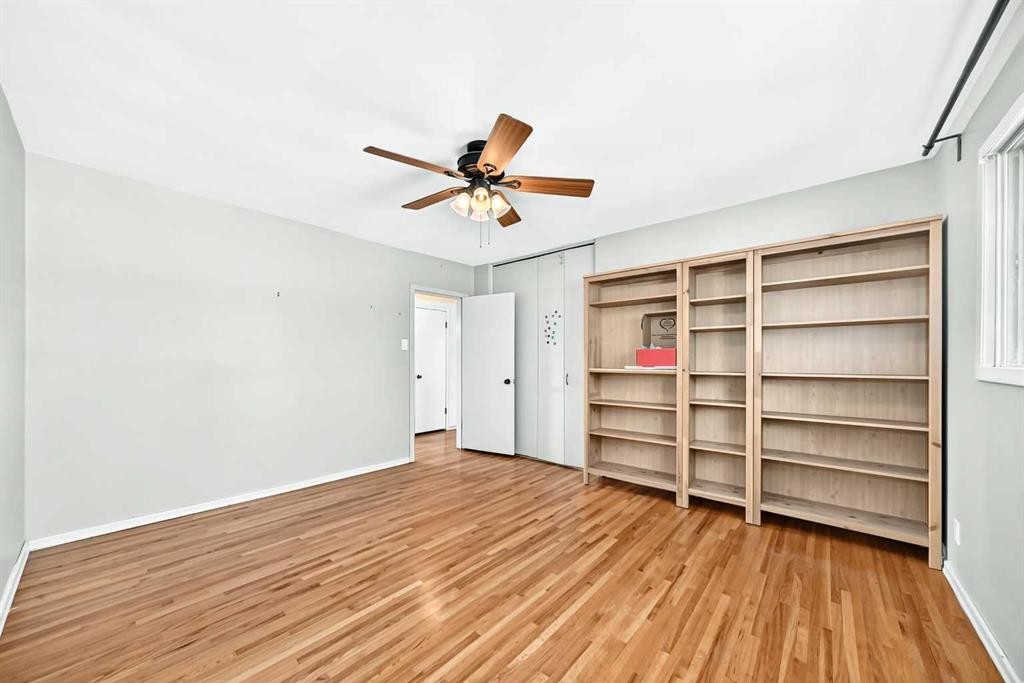 42 Cardiff Drive Nw, Calgary, AB - Indoor Photo Showing Other Room