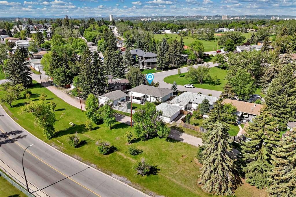 42 Cardiff Drive Nw, Calgary, AB - Outdoor With View