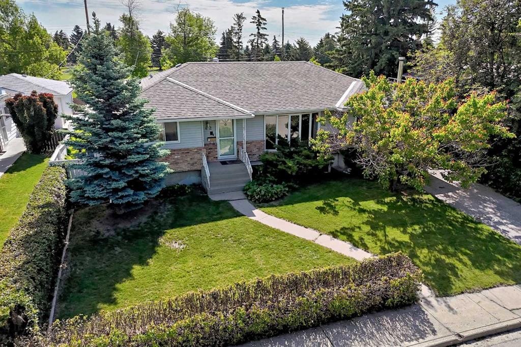 42 Cardiff Drive Nw, Calgary, AB - Outdoor