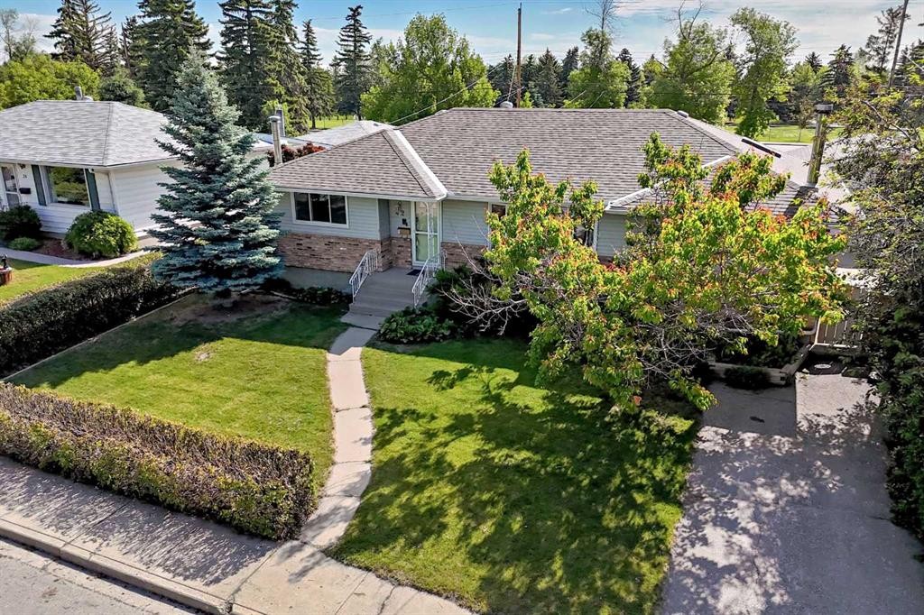 42 Cardiff Drive Nw, Calgary, AB - Outdoor