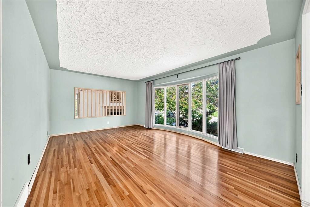 42 Cardiff Drive Nw, Calgary, AB - Indoor