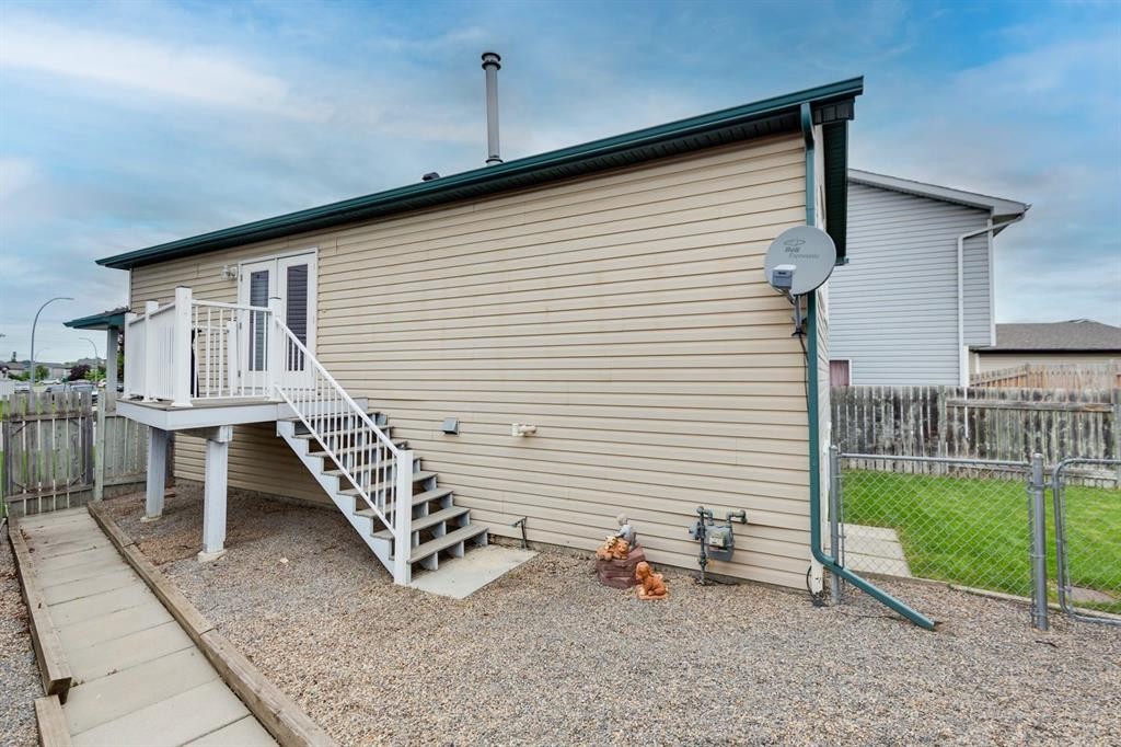 209 Martin Crossing Way Ne, Calgary, AB