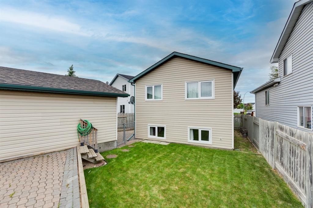 209 Martin Crossing Way Ne, Calgary, AB