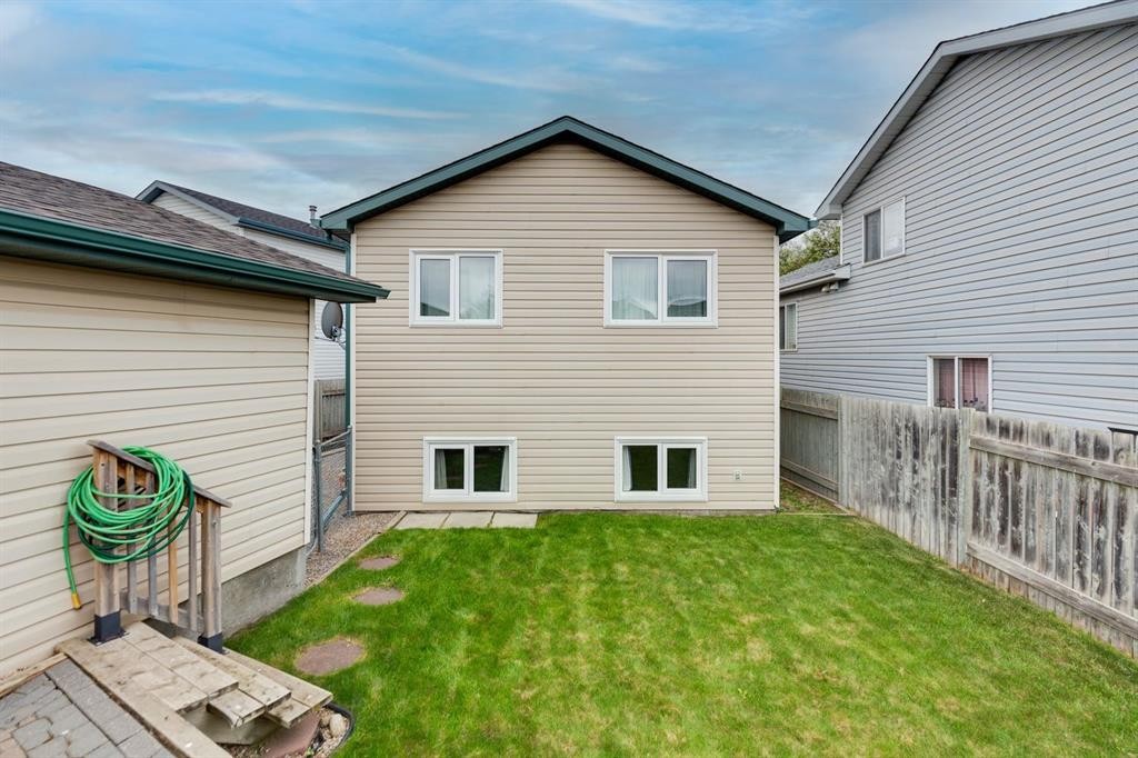209 Martin Crossing Way Ne, Calgary, AB