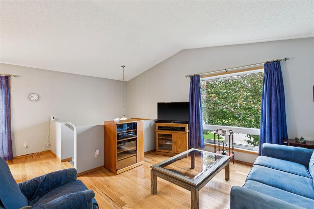 209 Martin Crossing Way Ne, Calgary, AB