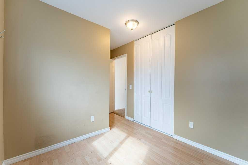 250 Mt Lorette Close Se, Calgary, AB - Indoor Photo Showing Other Room