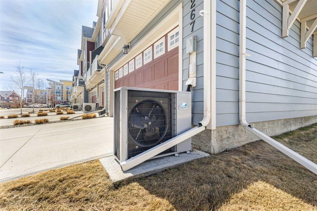 267 Mahogany Way Se, Calgary, AB