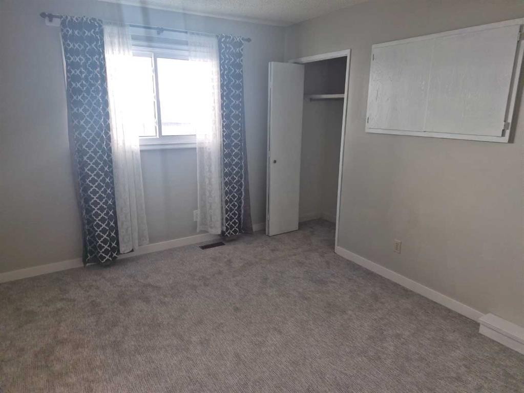 27 Beddington Road Ne, Calgary, AB