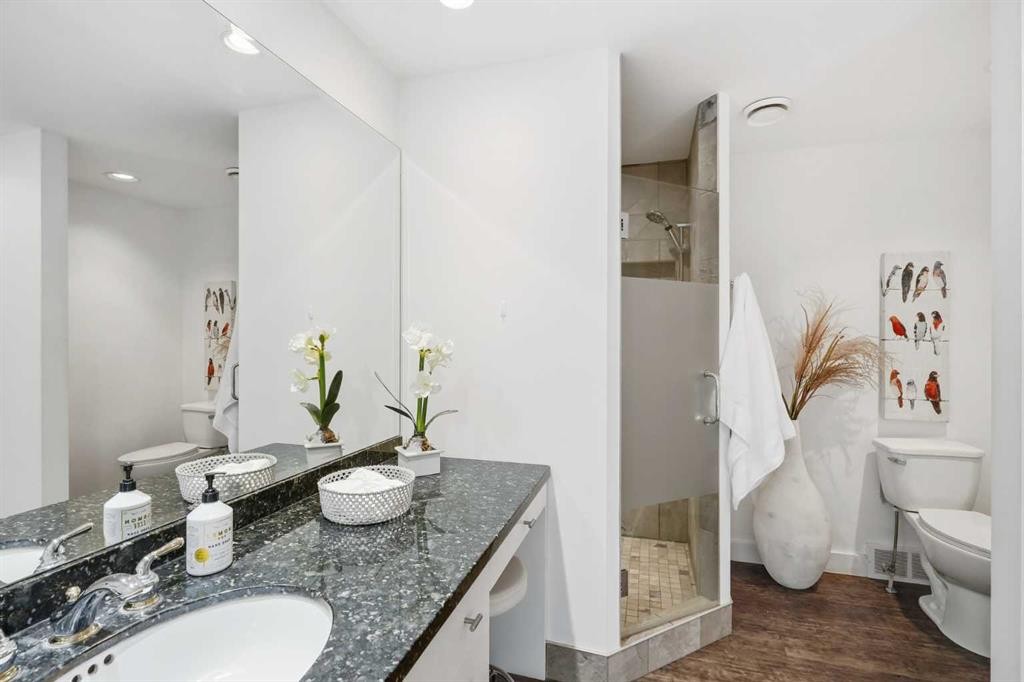 10012 Willowview Road Se, Calgary, AB - Indoor Photo Showing Bathroom
