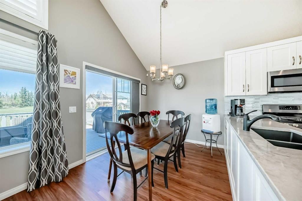 255 Copperfield Manor Se, Calgary, AB