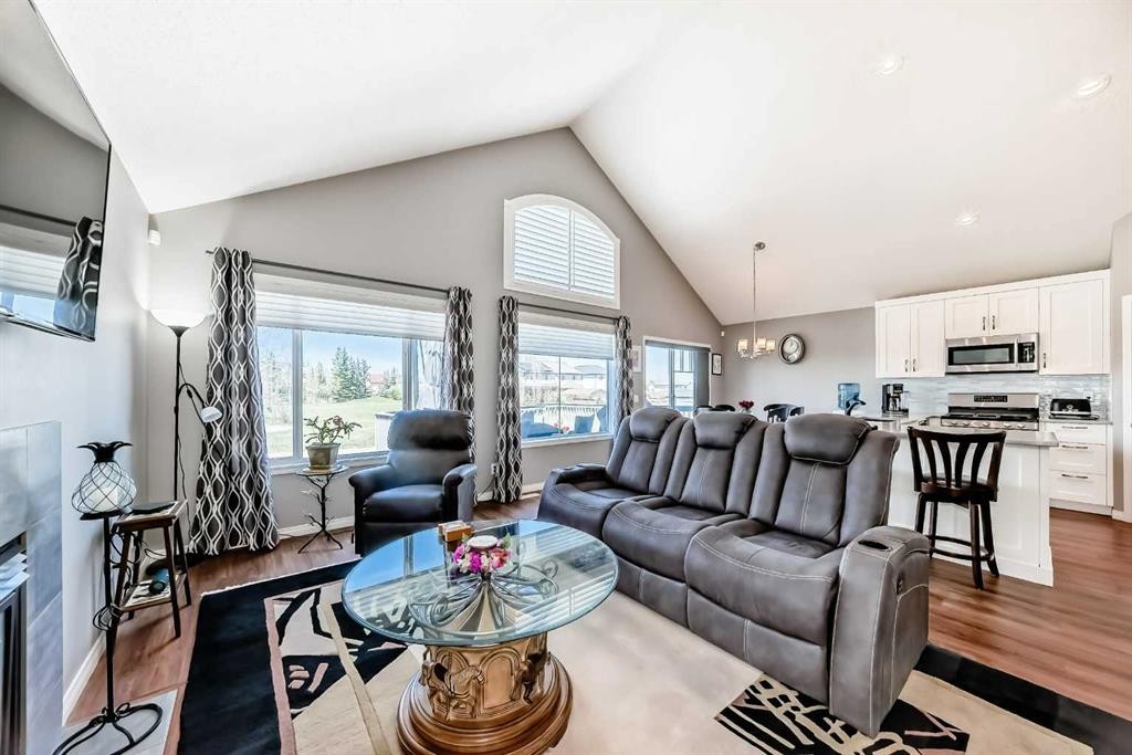 255 Copperfield Manor Se, Calgary, AB