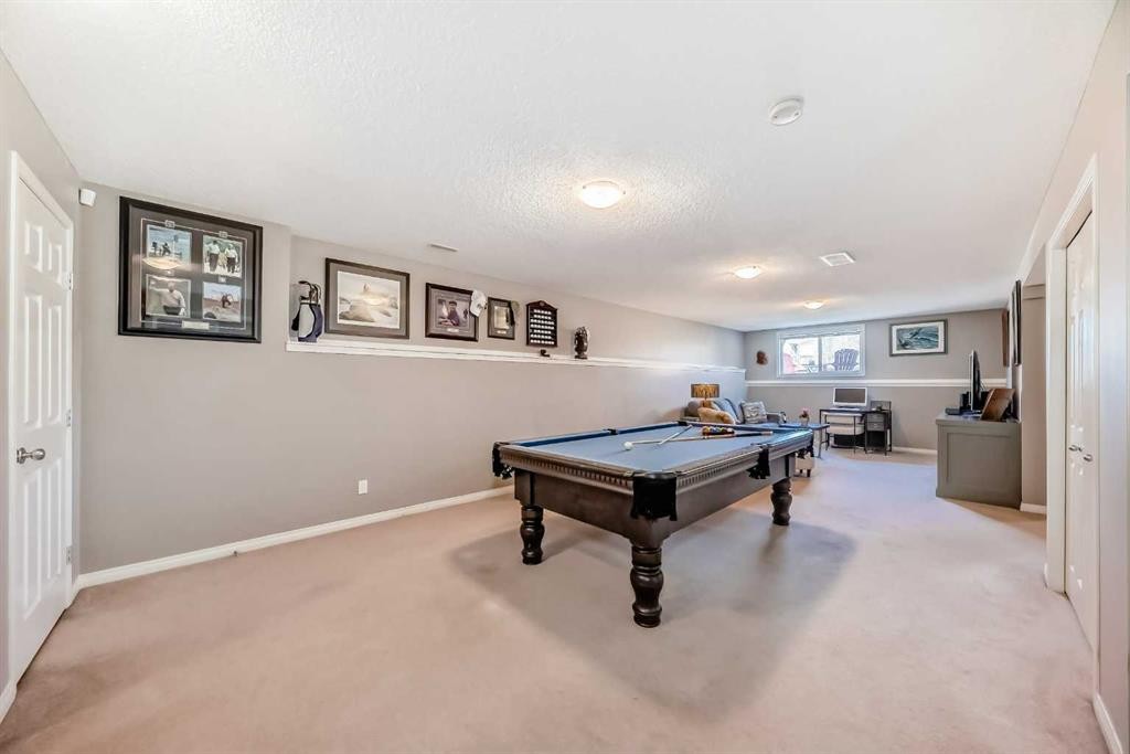 255 Copperfield Manor Se, Calgary, AB