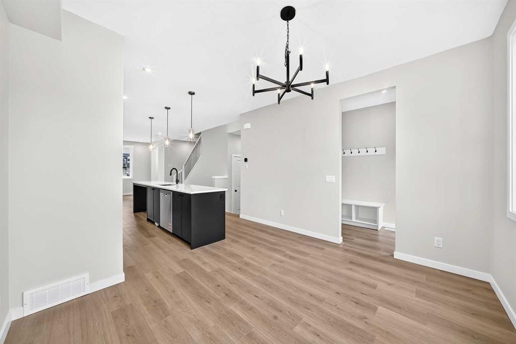 265 Heirloom Way Se, Calgary, AB