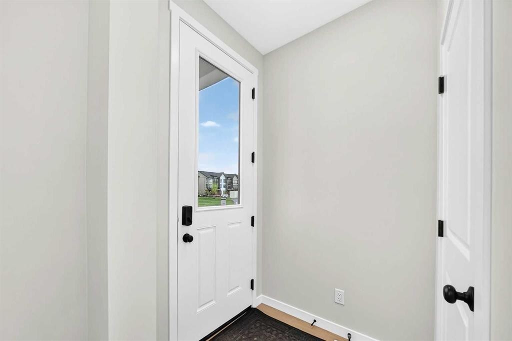 265 Heirloom Way Se, Calgary, AB