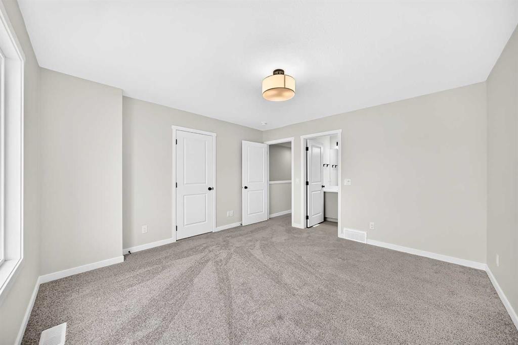 265 Heirloom Way Se, Calgary, AB