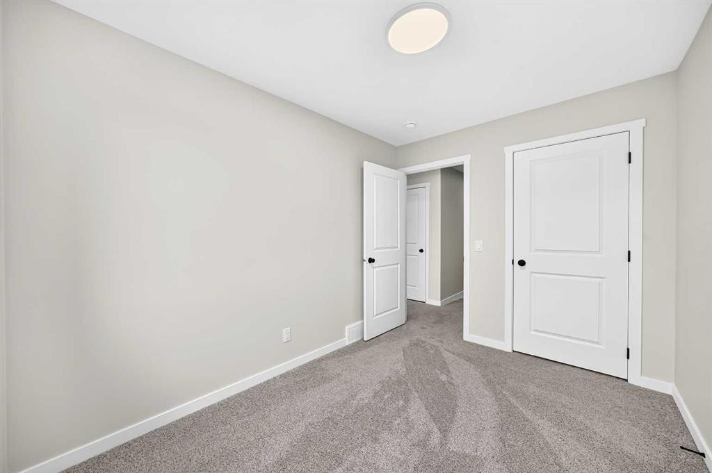 265 Heirloom Way Se, Calgary, AB