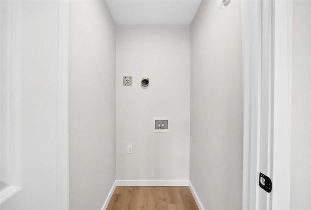 265 Heirloom Way Se, Calgary, AB