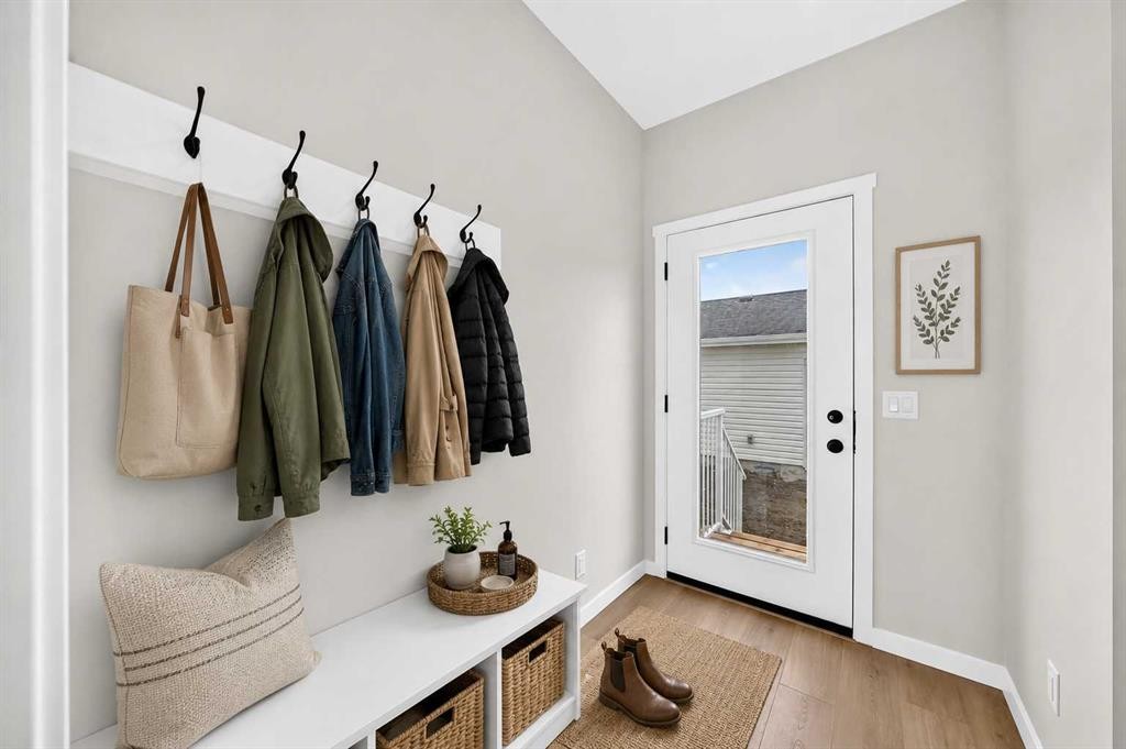 265 Heirloom Way Se, Calgary, AB