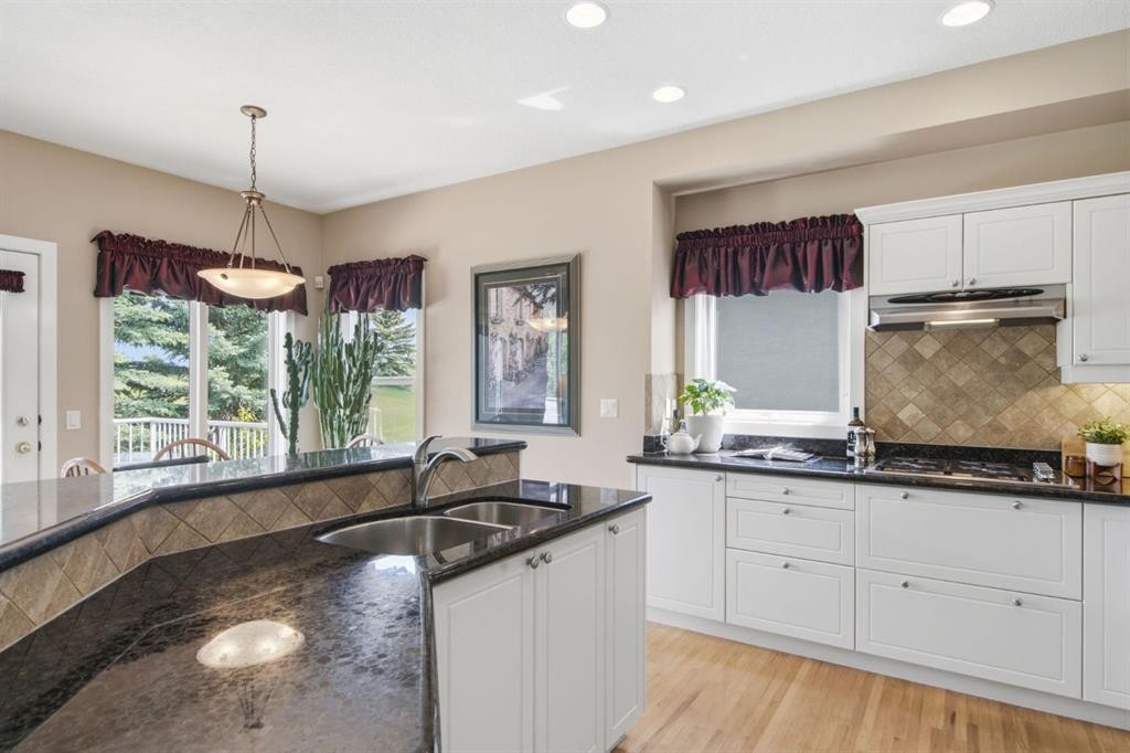 25 Ravine Drive, Heritage Pointe, AB