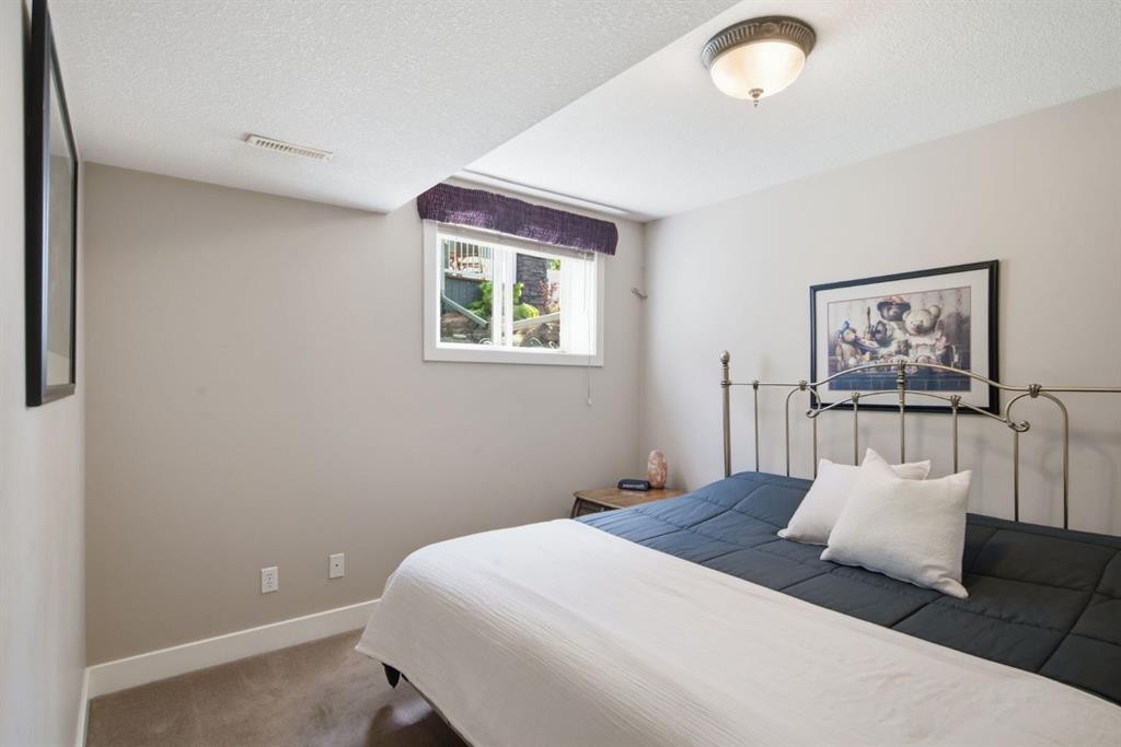 25 Ravine Drive, Heritage Pointe, AB