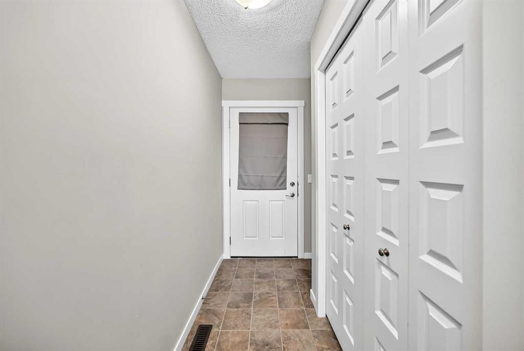 711 Auburn Bay Circle Se, Calgary, AB