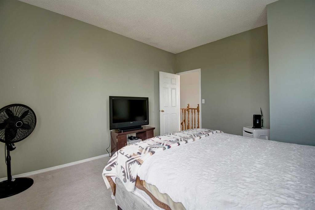 434 9 Street, Beiseker, AB