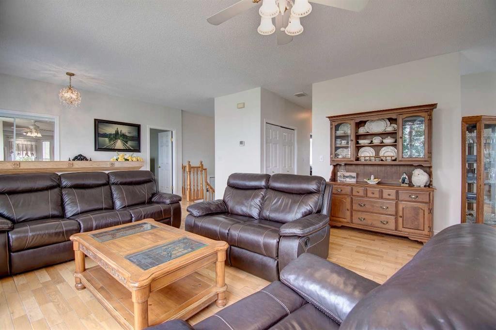 434 9 Street, Beiseker, AB