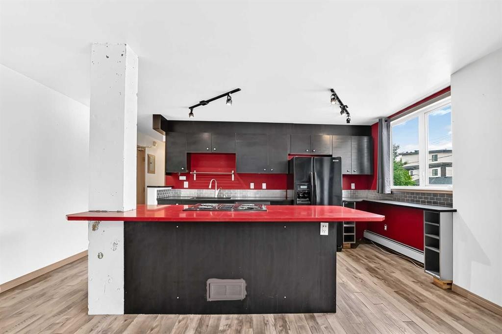203-310 4 Avenue Ne, Calgary, AB