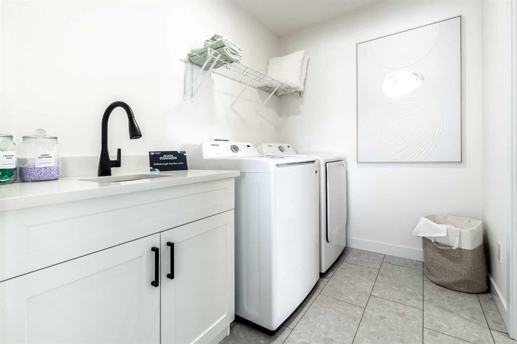 500 Savanna Crescent Ne, Calgary, AB - Indoor Photo Showing Laundry Room