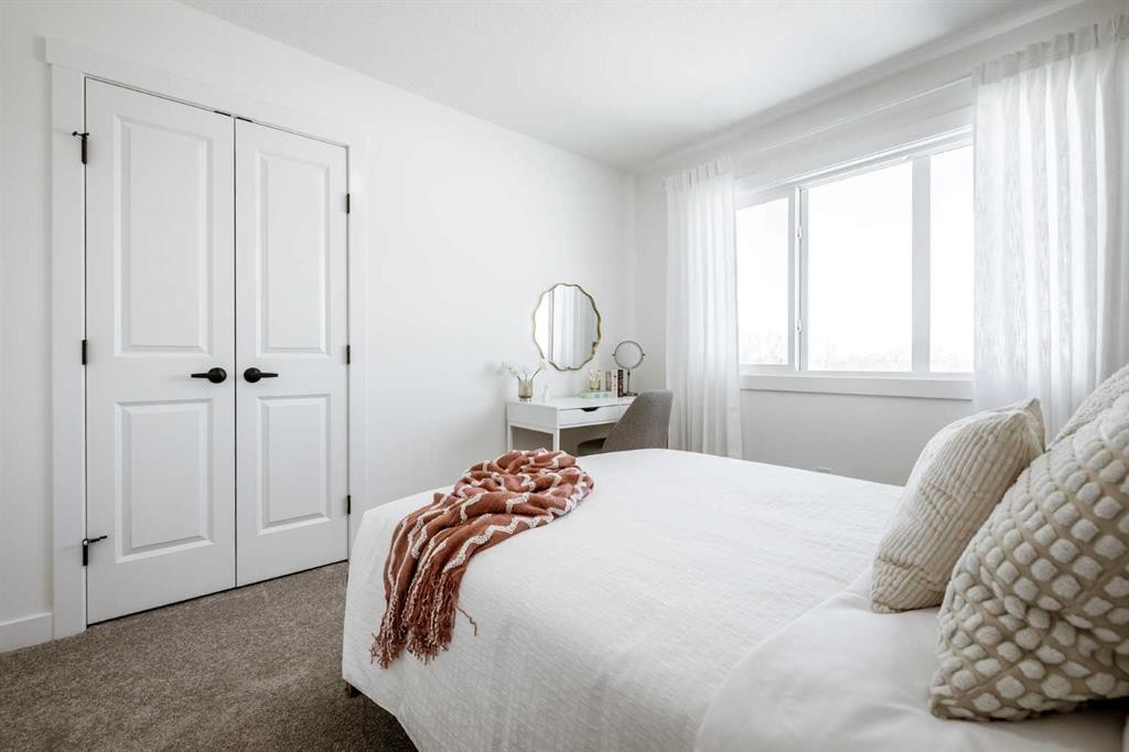500 Savanna Crescent Ne, Calgary, AB - Indoor Photo Showing Bedroom