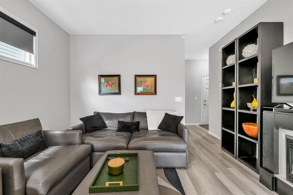 72 Legacy Mews Se, Calgary, AB - Indoor Photo Showing Living Room