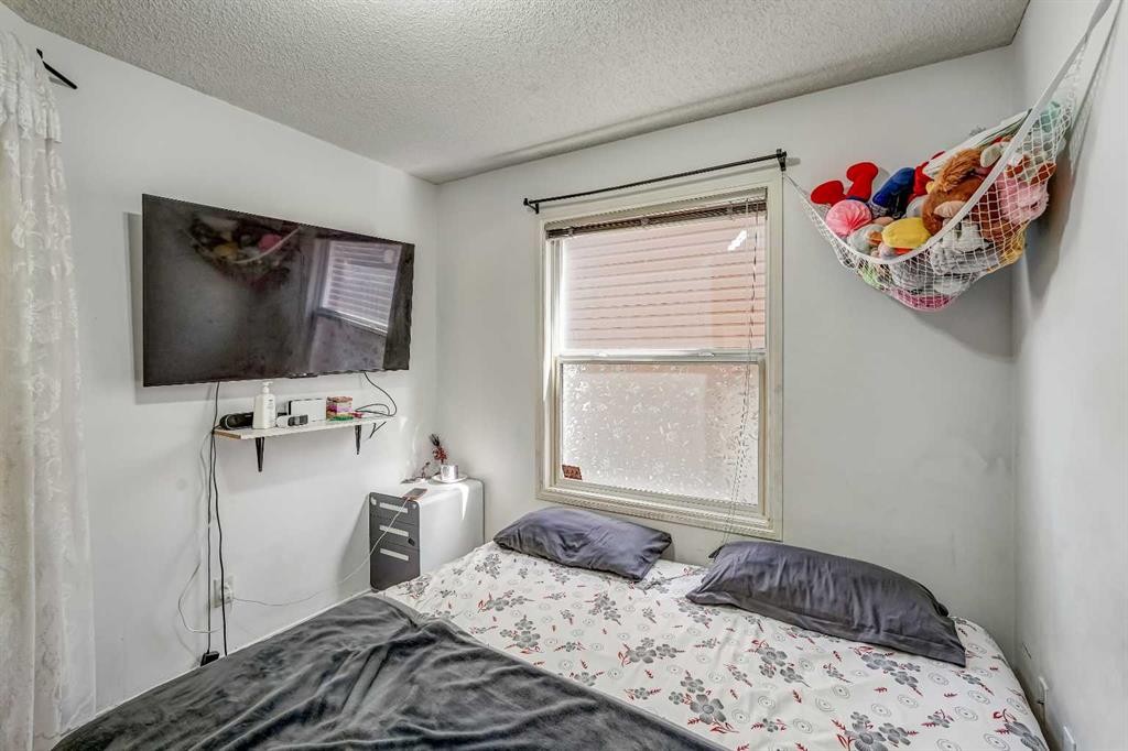 84 Saddletree Close Ne, Calgary, AB