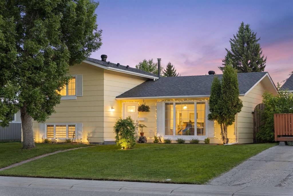 263 Midlawn Close Se, Calgary, AB