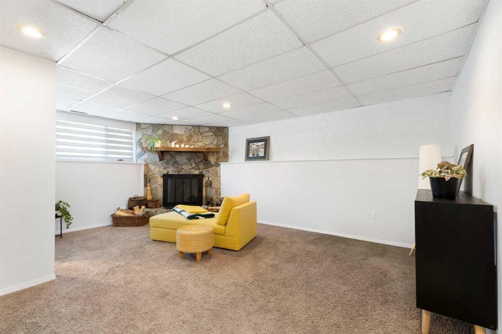 263 Midlawn Close Se, Calgary, AB