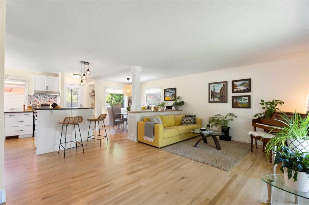 263 Midlawn Close Se, Calgary, AB