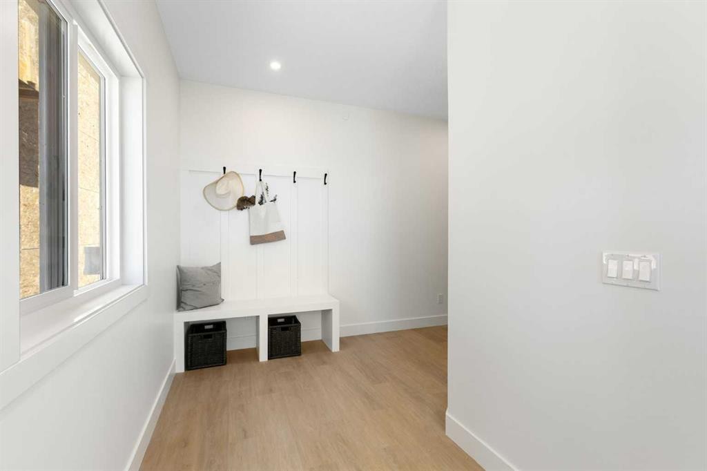 26 St Andrews Close, Lyalta, AB - Indoor Photo Showing Other Room