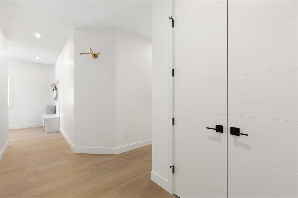 26 St Andrews Close, Lyalta, AB - Indoor Photo Showing Other Room