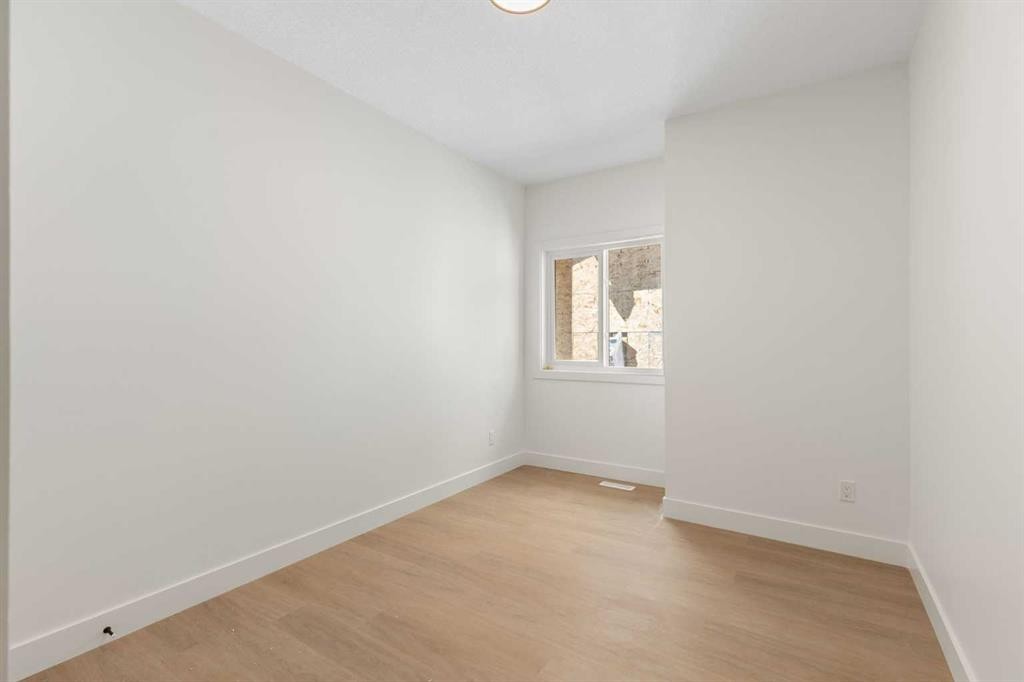 26 St Andrews Close, Lyalta, AB - Indoor Photo Showing Other Room