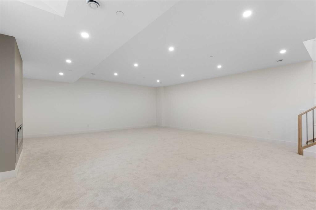 26 St Andrews Close, Lyalta, AB - Indoor