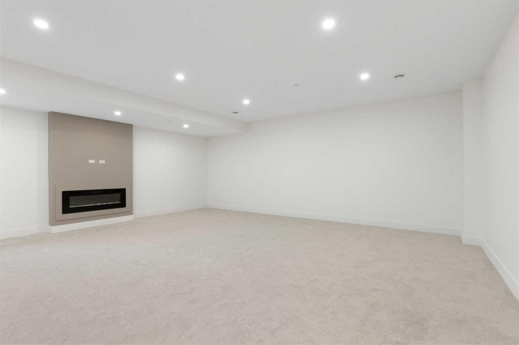 26 St Andrews Close, Lyalta, AB - Indoor