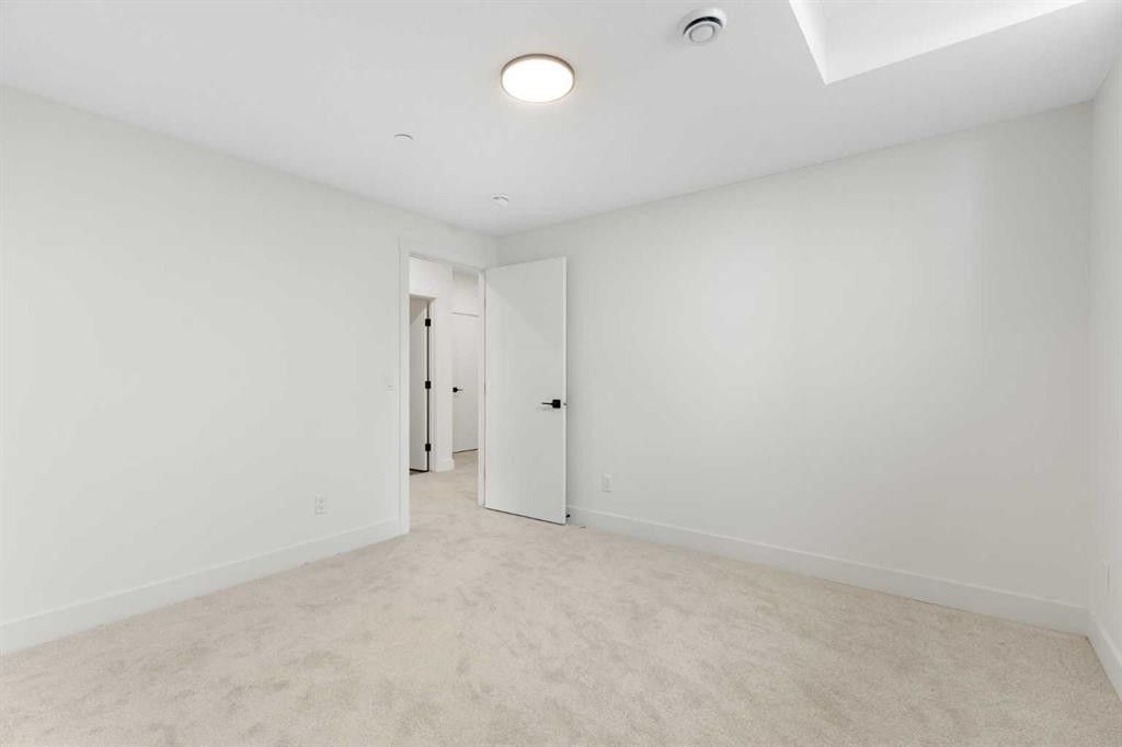 26 St Andrews Close, Lyalta, AB - Indoor Photo Showing Other Room