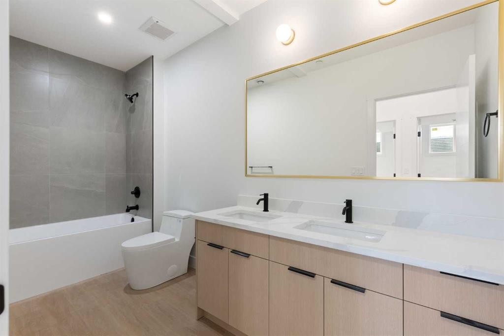 26 St Andrews Close, Lyalta, AB - Indoor Photo Showing Bathroom