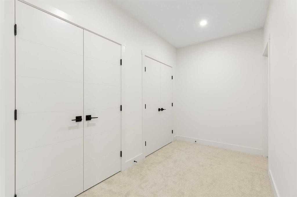 26 St Andrews Close, Lyalta, AB - Indoor Photo Showing Other Room