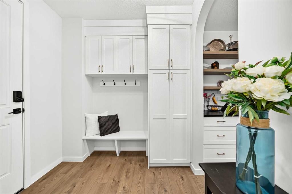 791 Cranbrook Gardens Se, Calgary, AB