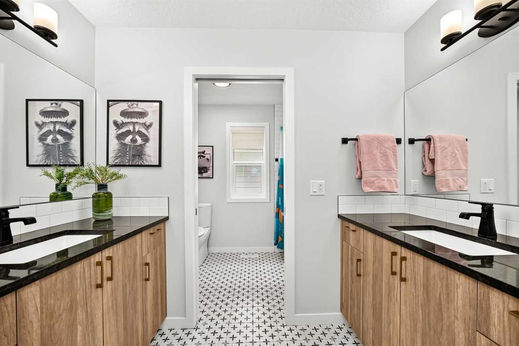 791 Cranbrook Gardens Se, Calgary, AB