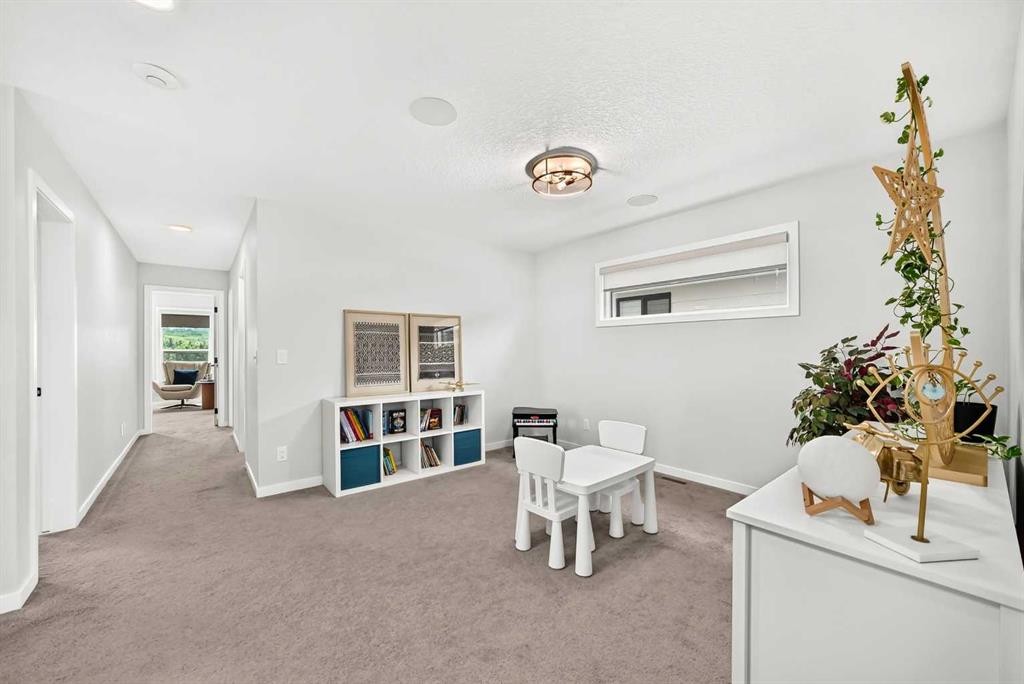 791 Cranbrook Gardens Se, Calgary, AB