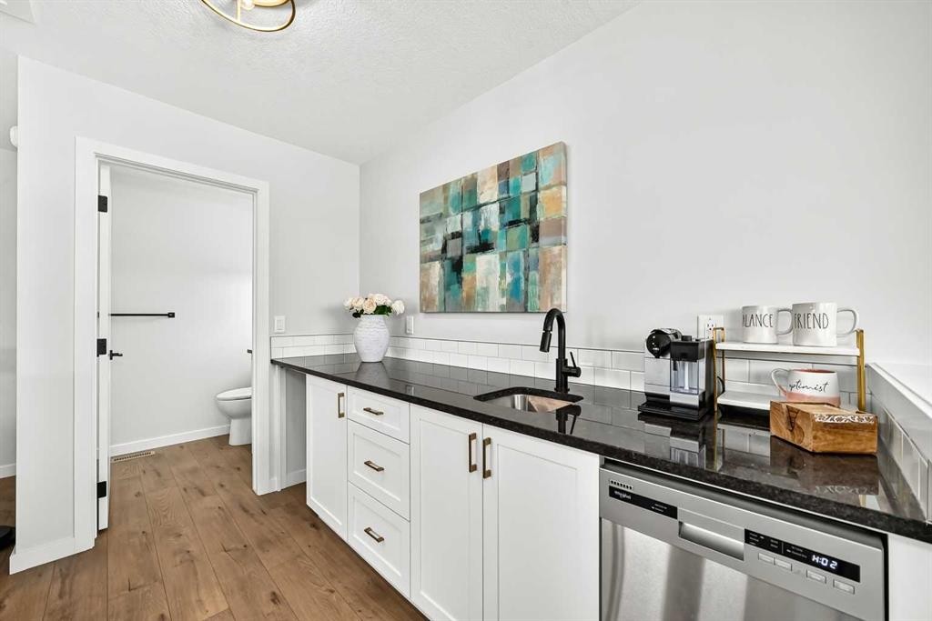 791 Cranbrook Gardens Se, Calgary, AB
