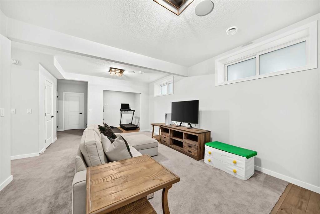 791 Cranbrook Gardens Se, Calgary, AB