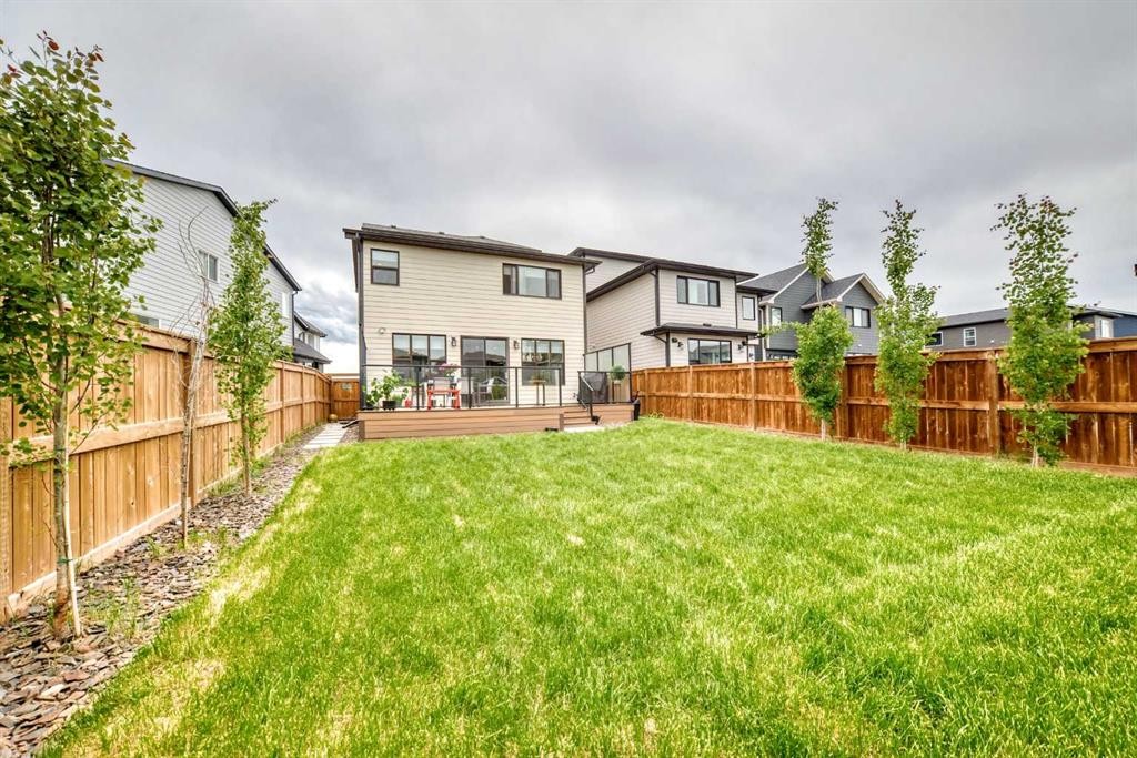 791 Cranbrook Gardens Se, Calgary, AB