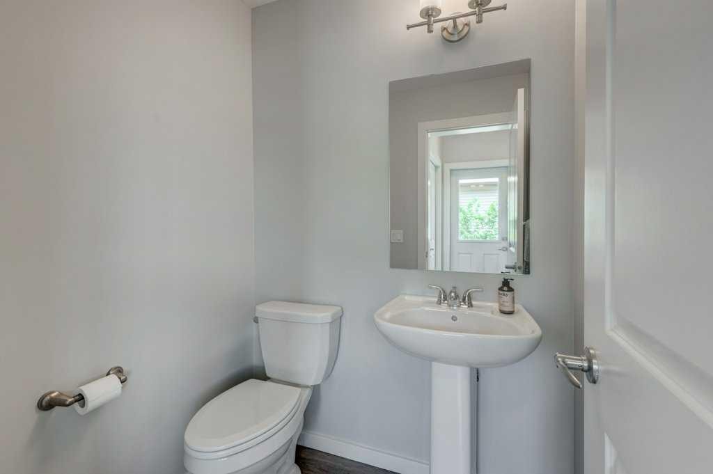 1293 Legacy Circle Se, Calgary, AB - Indoor Photo Showing Bathroom